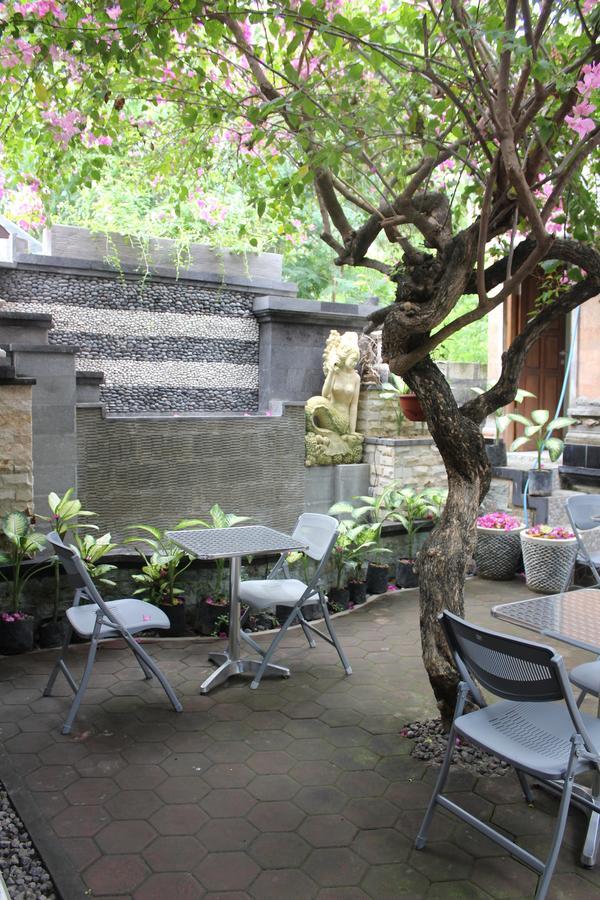 Green Palm Homestay Бали Екстериор снимка