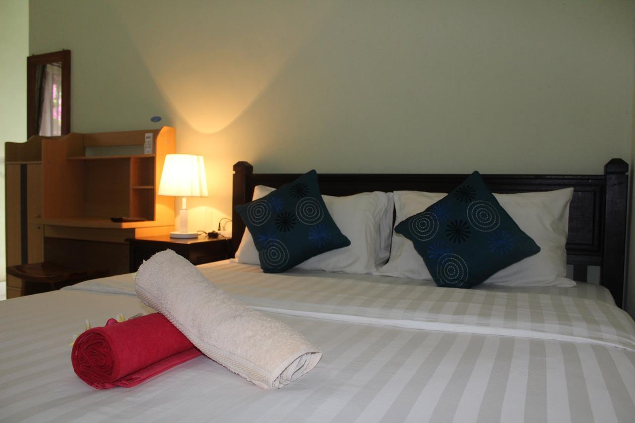 Green Palm Homestay Бали Екстериор снимка