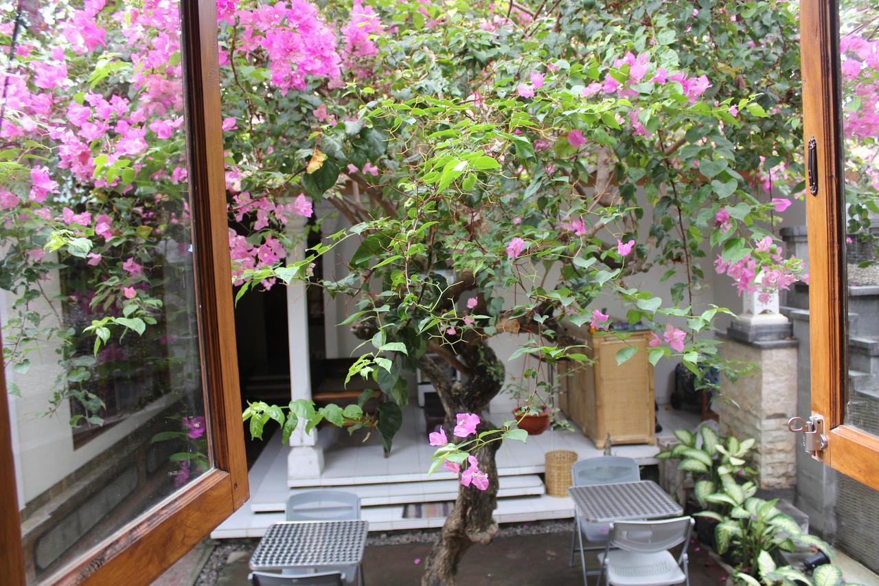 Green Palm Homestay Бали Екстериор снимка