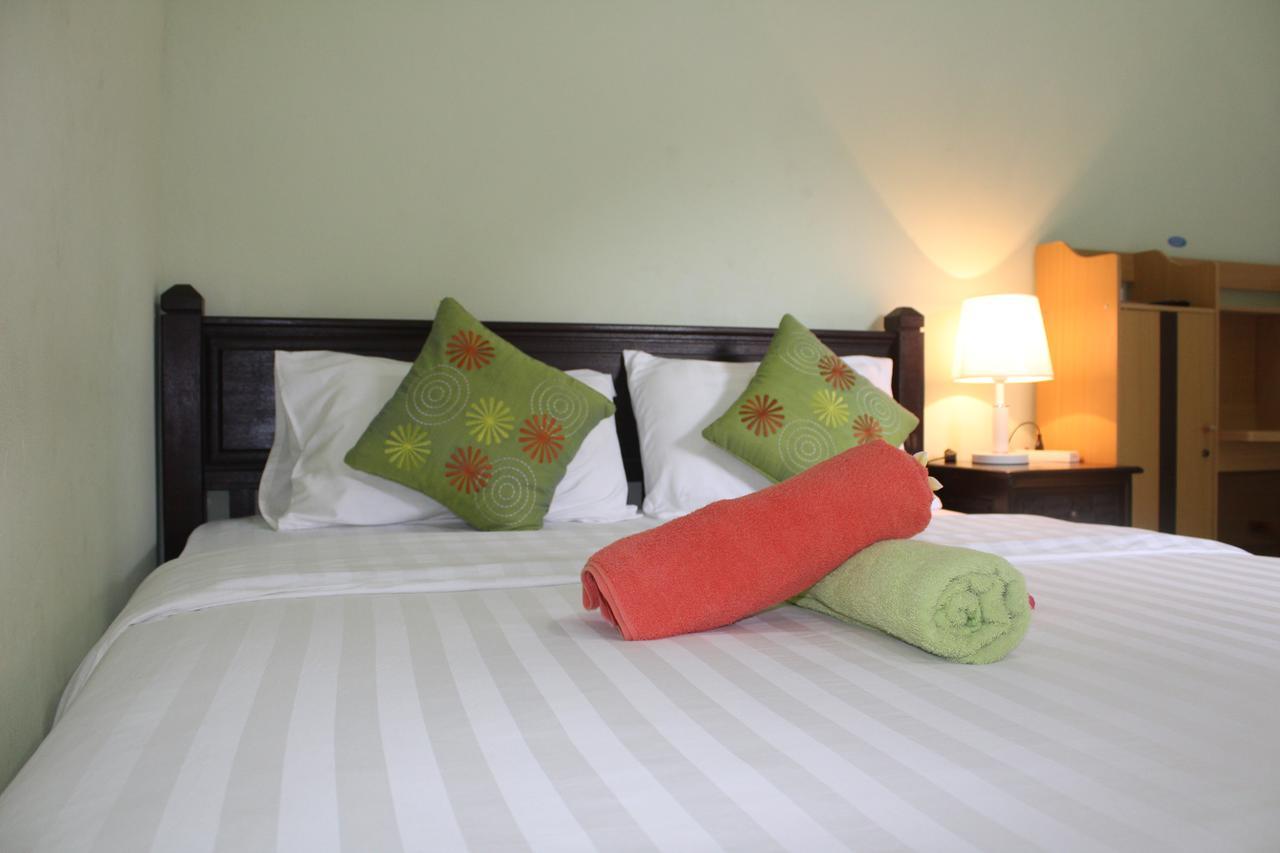 Green Palm Homestay Бали Екстериор снимка